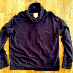 Offline by aerie black pullover drawstring sweater size medium